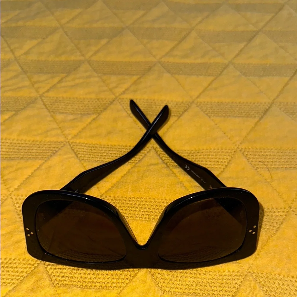Black Cat-Eye Celine Sunglasses CL40157U - Picture 9 of 9